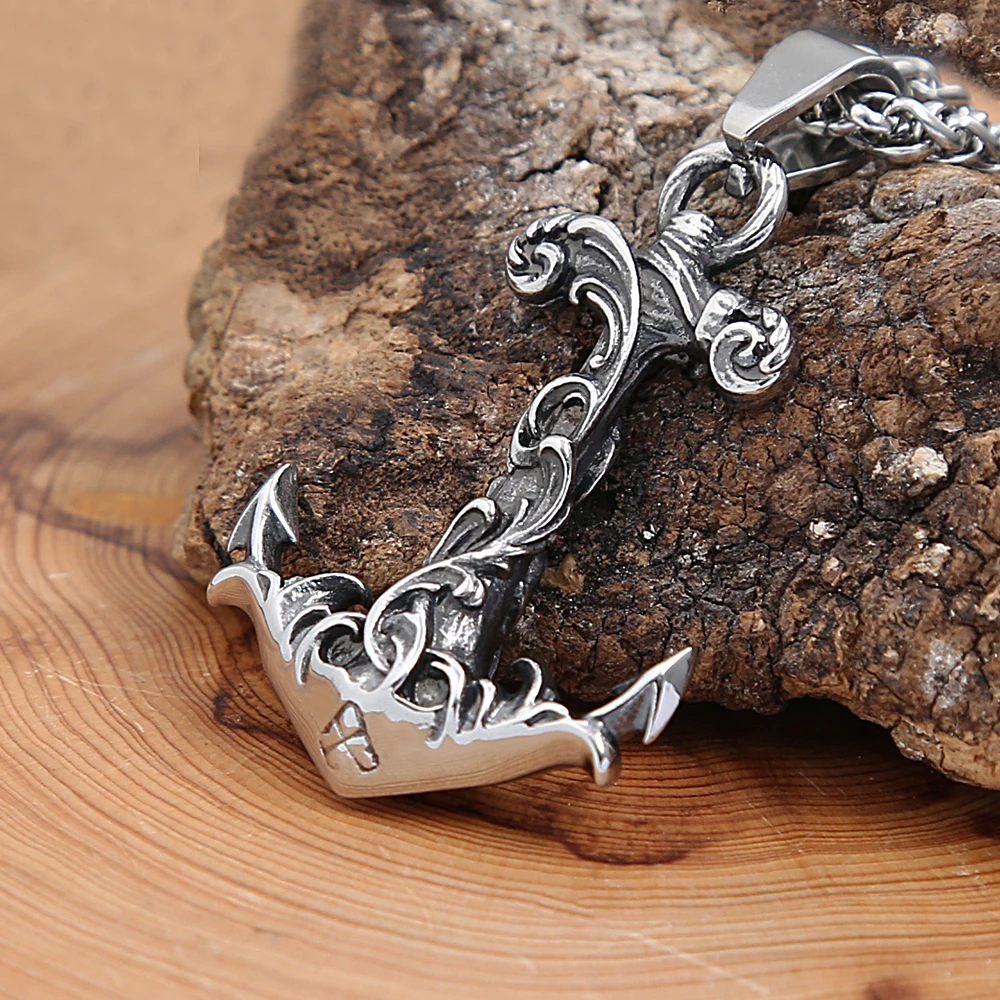Battle Rope Anchor - Collar con colgante de ancla de